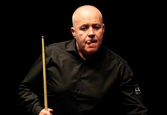 老鹰不断突破!,莱万多夫斯基连续十场比赛得分超过出色发挥引发球迷热议 老鹰不断突破!,莱万多夫斯基连续十场比赛得分超过出色发挥引发球迷热议